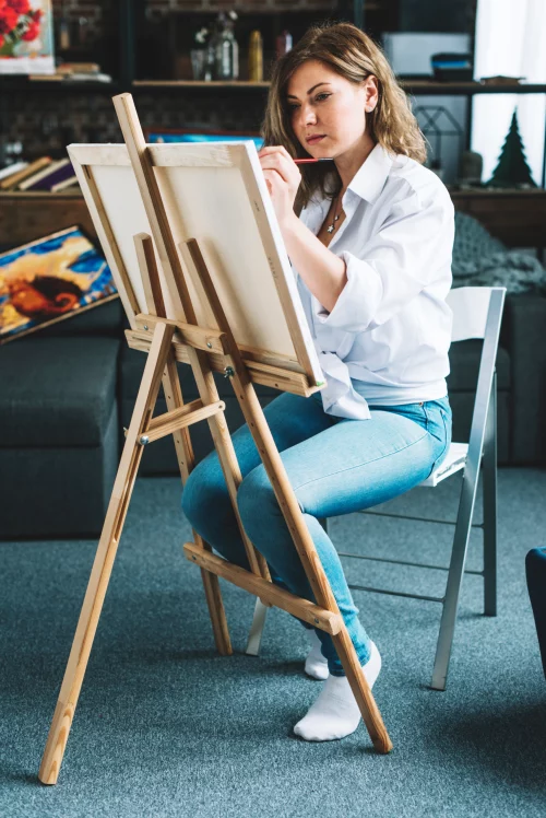 artist-painting-studio